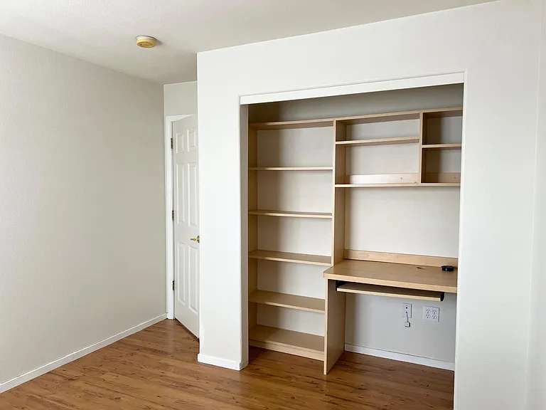 2nd bedroom