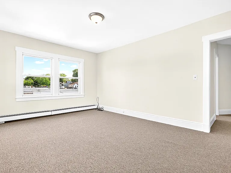 825 Main St #A — Photo 37