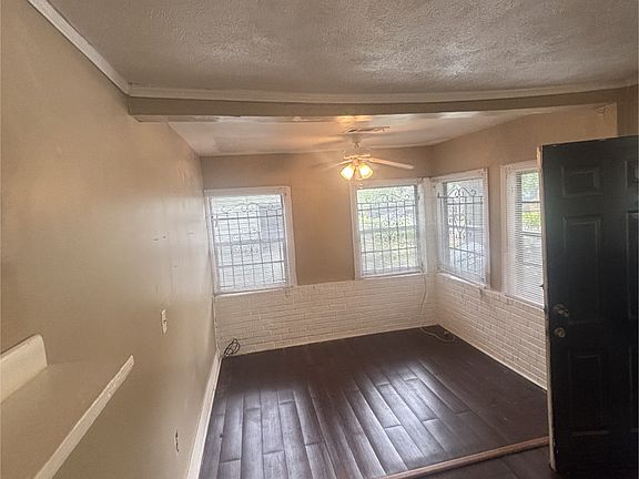 One side of Living Room.