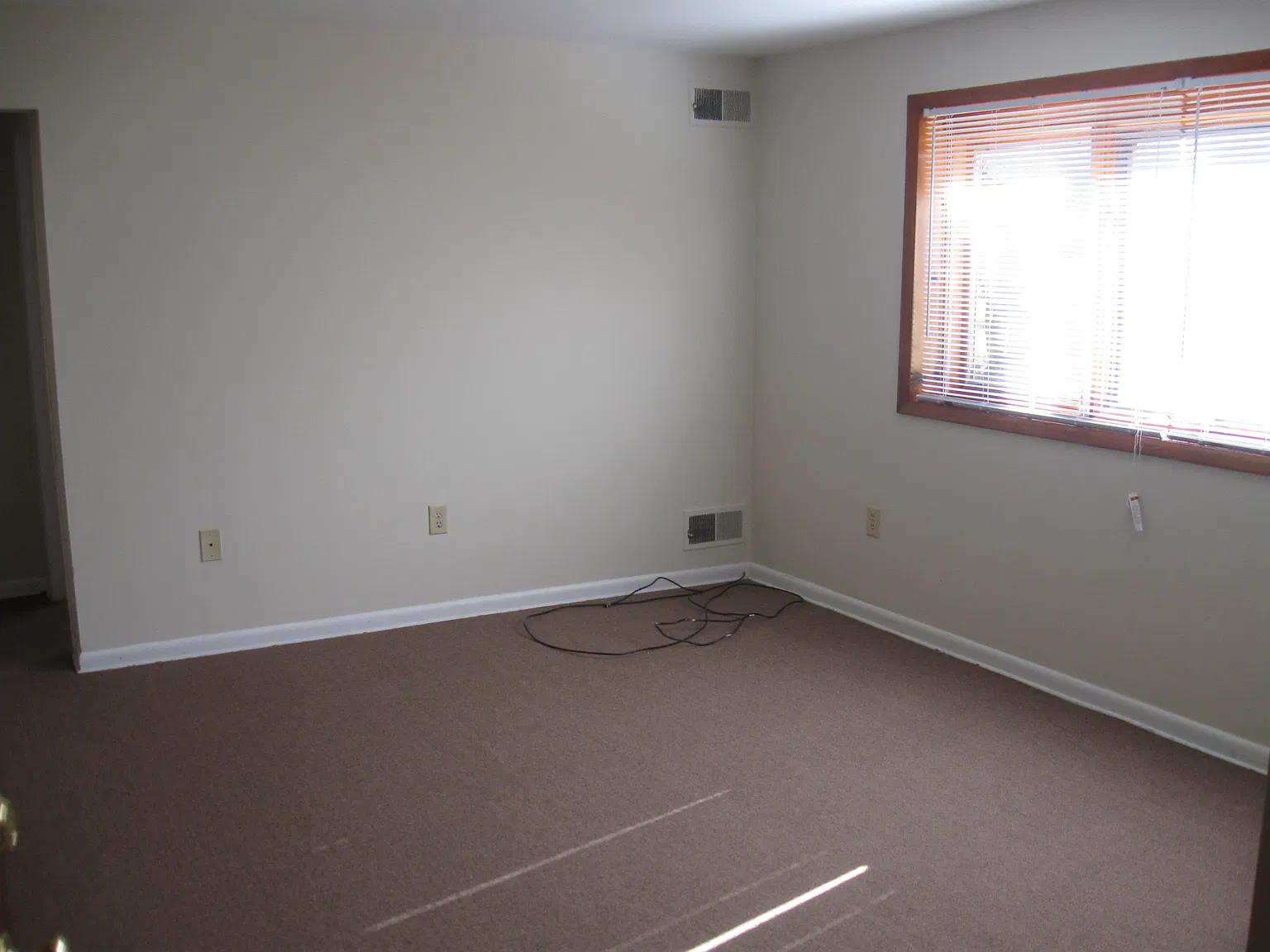 2 bed, 1.0 bath, 782 sqft, $1,295 — Photo 4