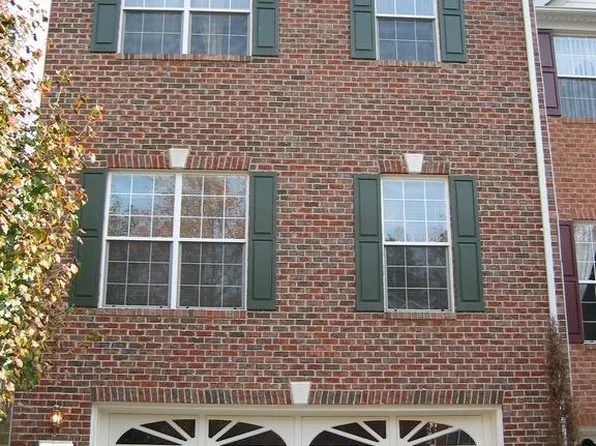 4614 Buckhorn Rdg, Fairfax, VA 22030