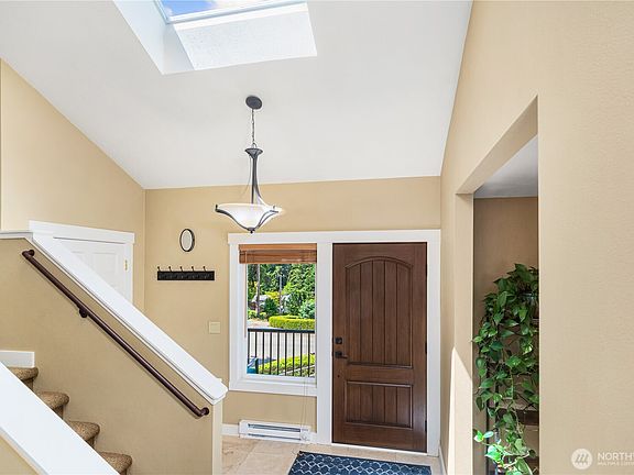 4th image of 18412 11th Avenue NE