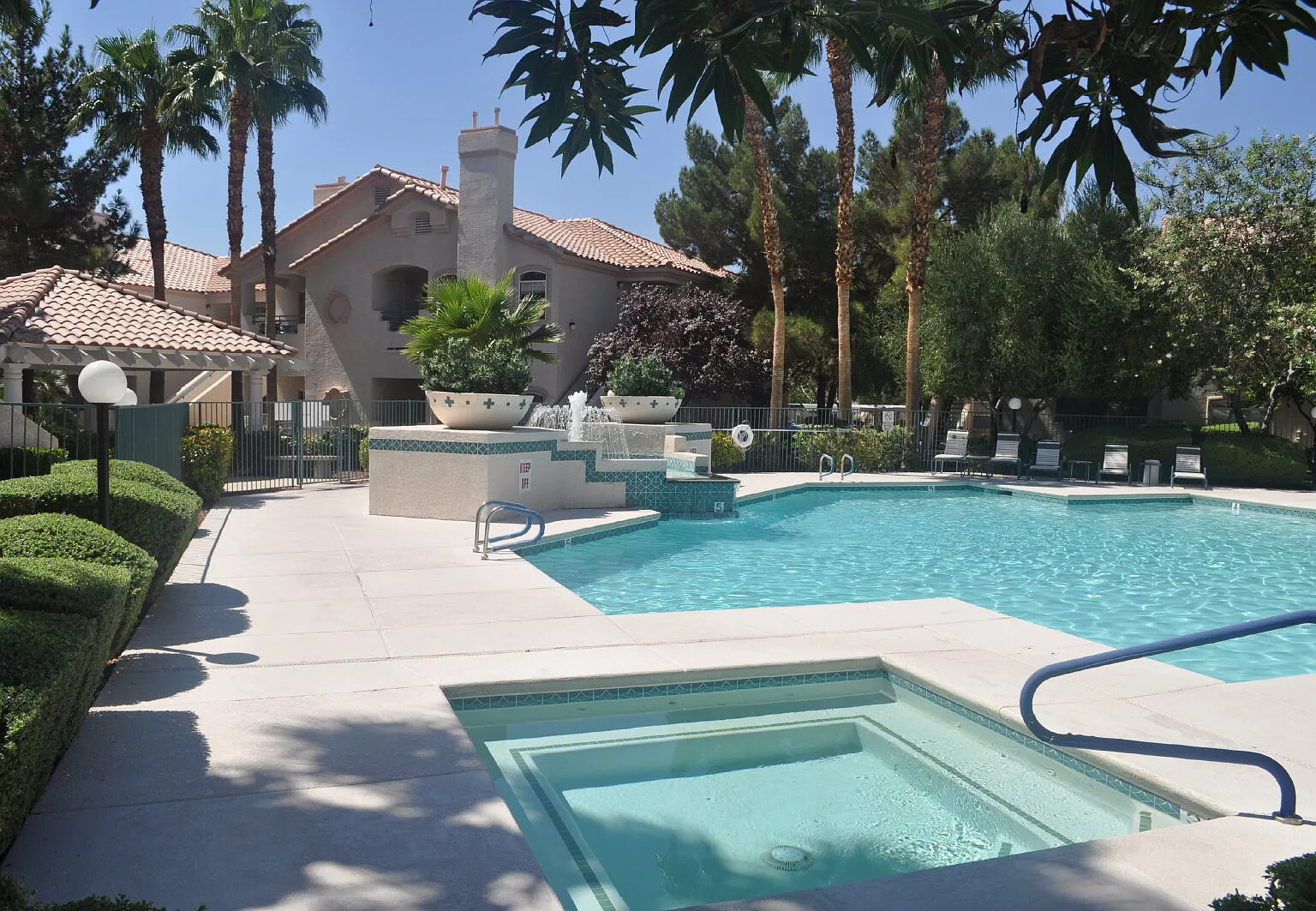 1 bed, 1.0 bath, 723 sqft, $1,250 — Photo 1