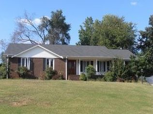 14 Great Castle Ct, Greensboro, NC 27455