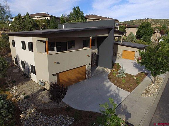 3rd image of 121 River Oaks Dr