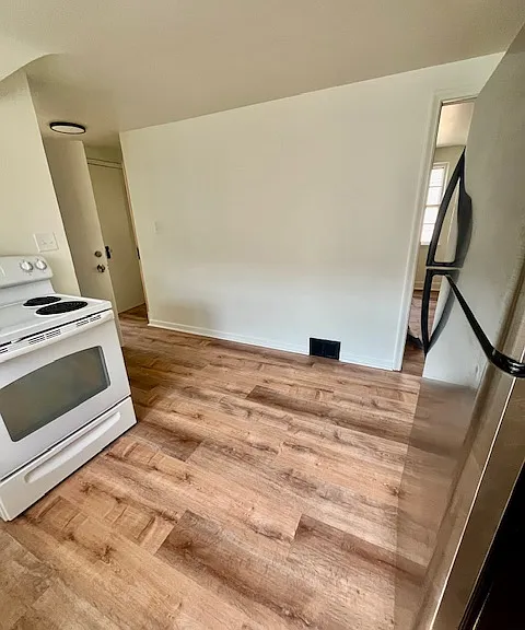 Eat in kitchen