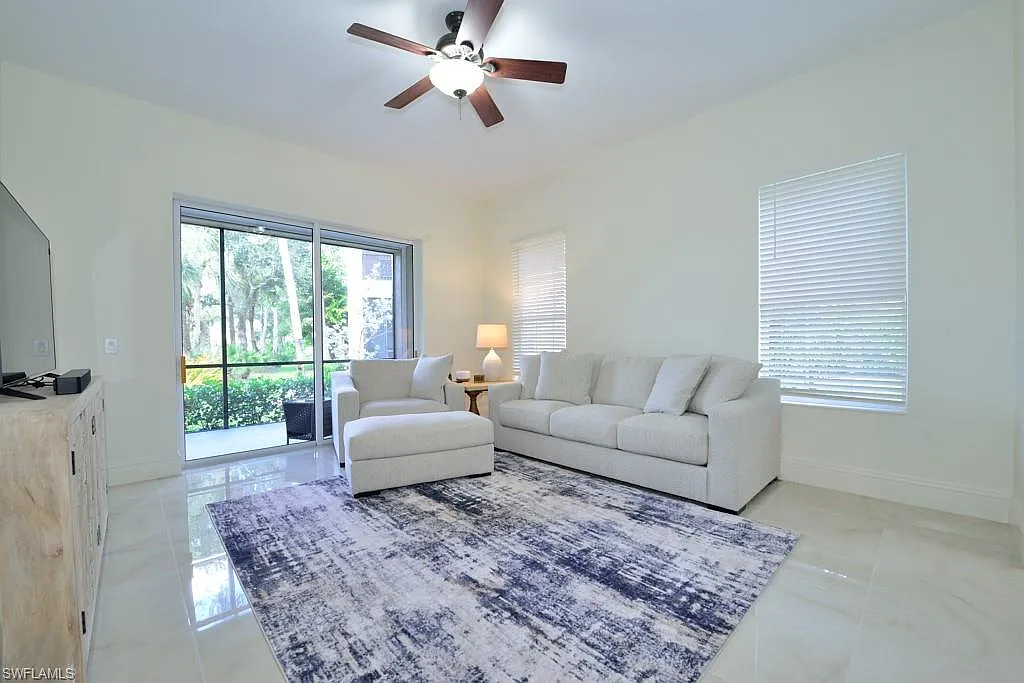 3 bed, 2.0 bath, 2408 sqft, $7,000 — Photo 4