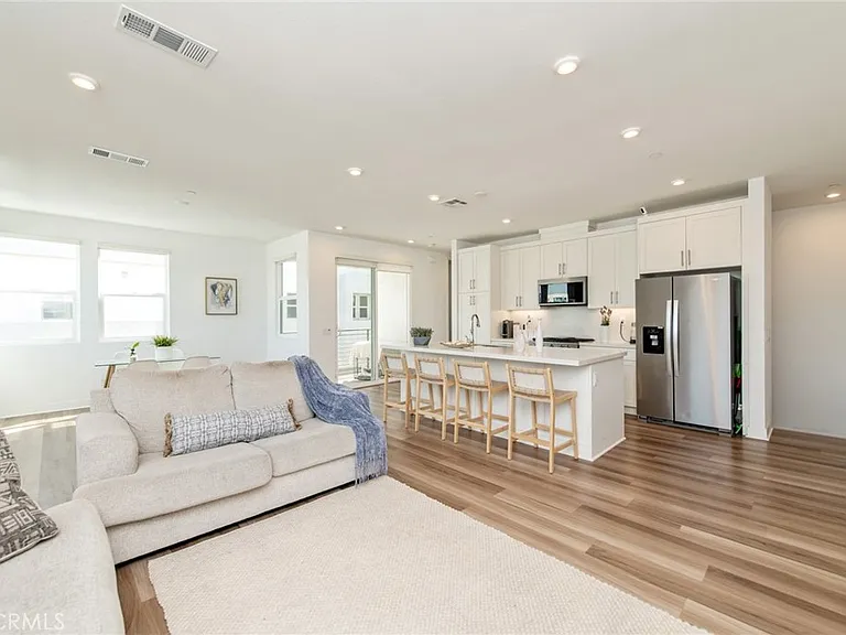 1515 W Bushell St — Photo 20