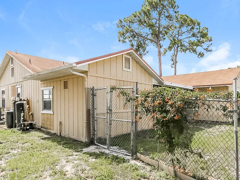 360 Melton Dr — Photo 15