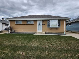 6516 S 17th St, Milwaukee, WI 53221