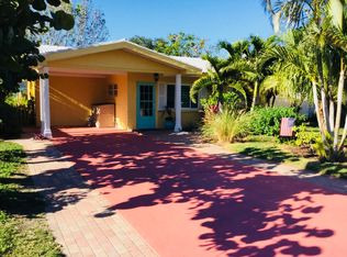 132 Wall St, Redington Shores, FL 33708