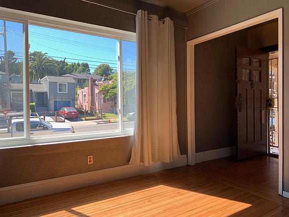 Front entry to Living room