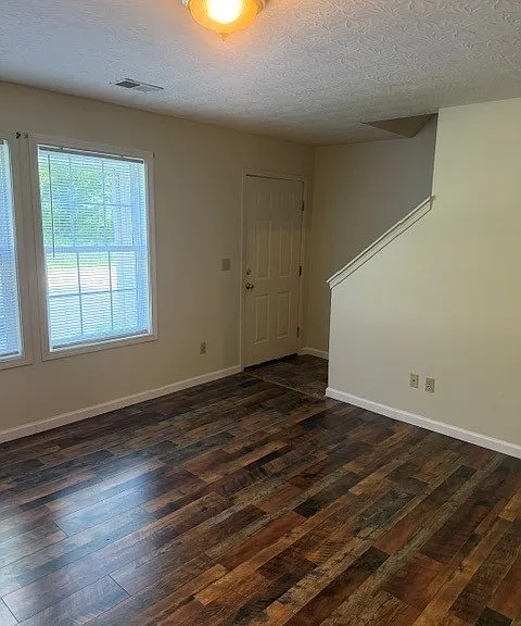 74 3rd St #8 — Photo 2