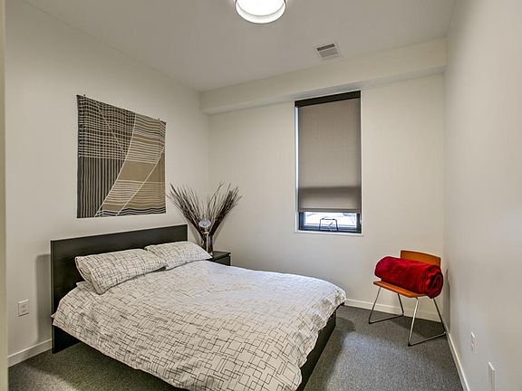 5th image of 660 E 63rd St Unit 208