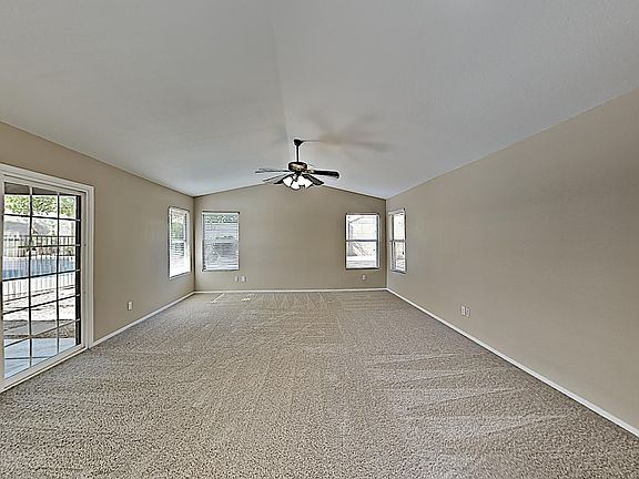 4th image of 1124 W Vera Ln