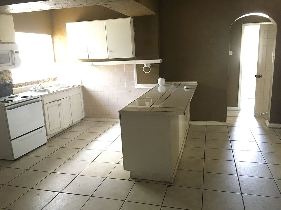 1st image of 8005 N 17th St