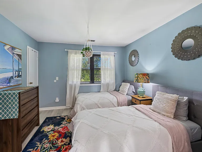 50 Hubbard Ln #5 — Photo 13
