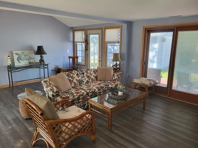 319 Shawnee Pl — Photo 6