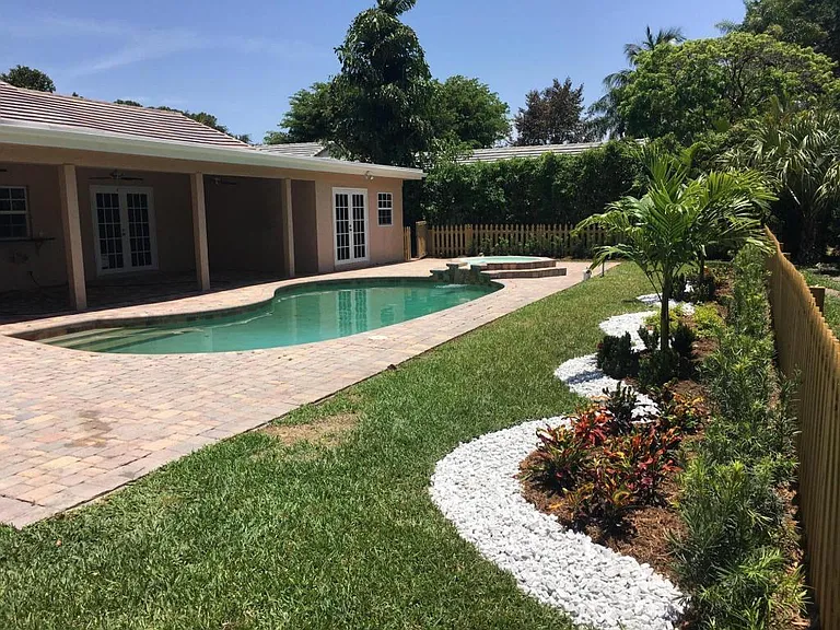 6943 Giralda Cir — Photo 25