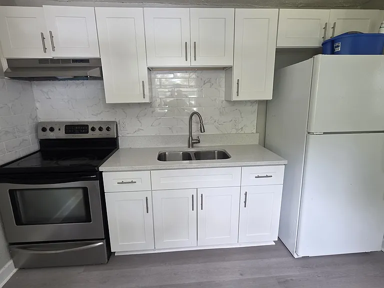 101 S Forest St #1 — Photo 4