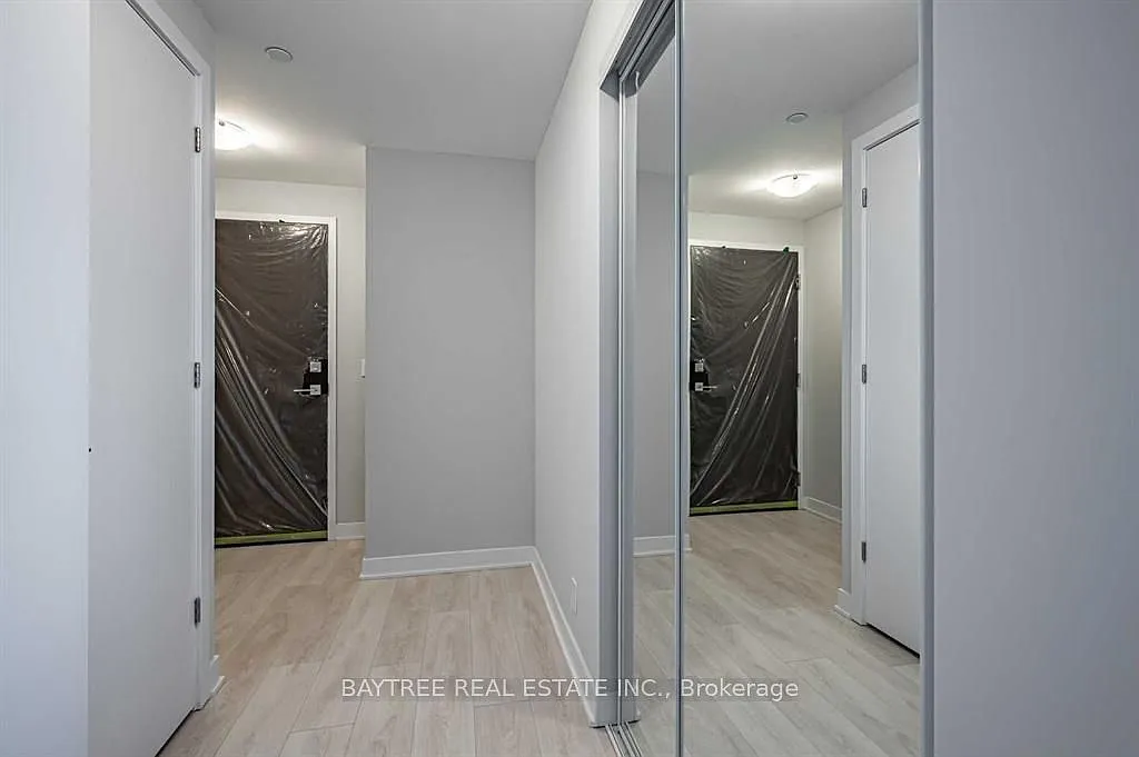 1 bed, $2,300 — Photo 4