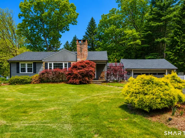 13 Jackson Street, Avon, CT 06001