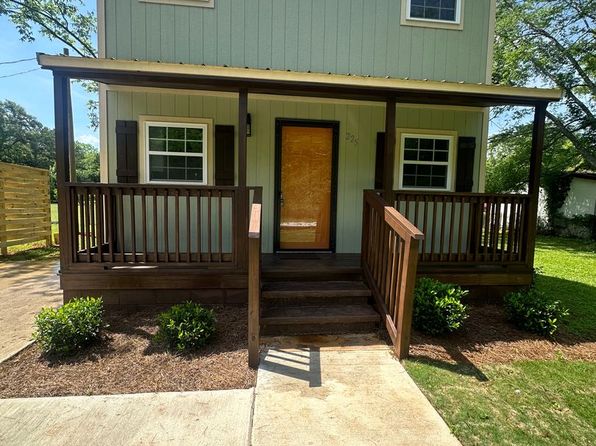 225 Long St