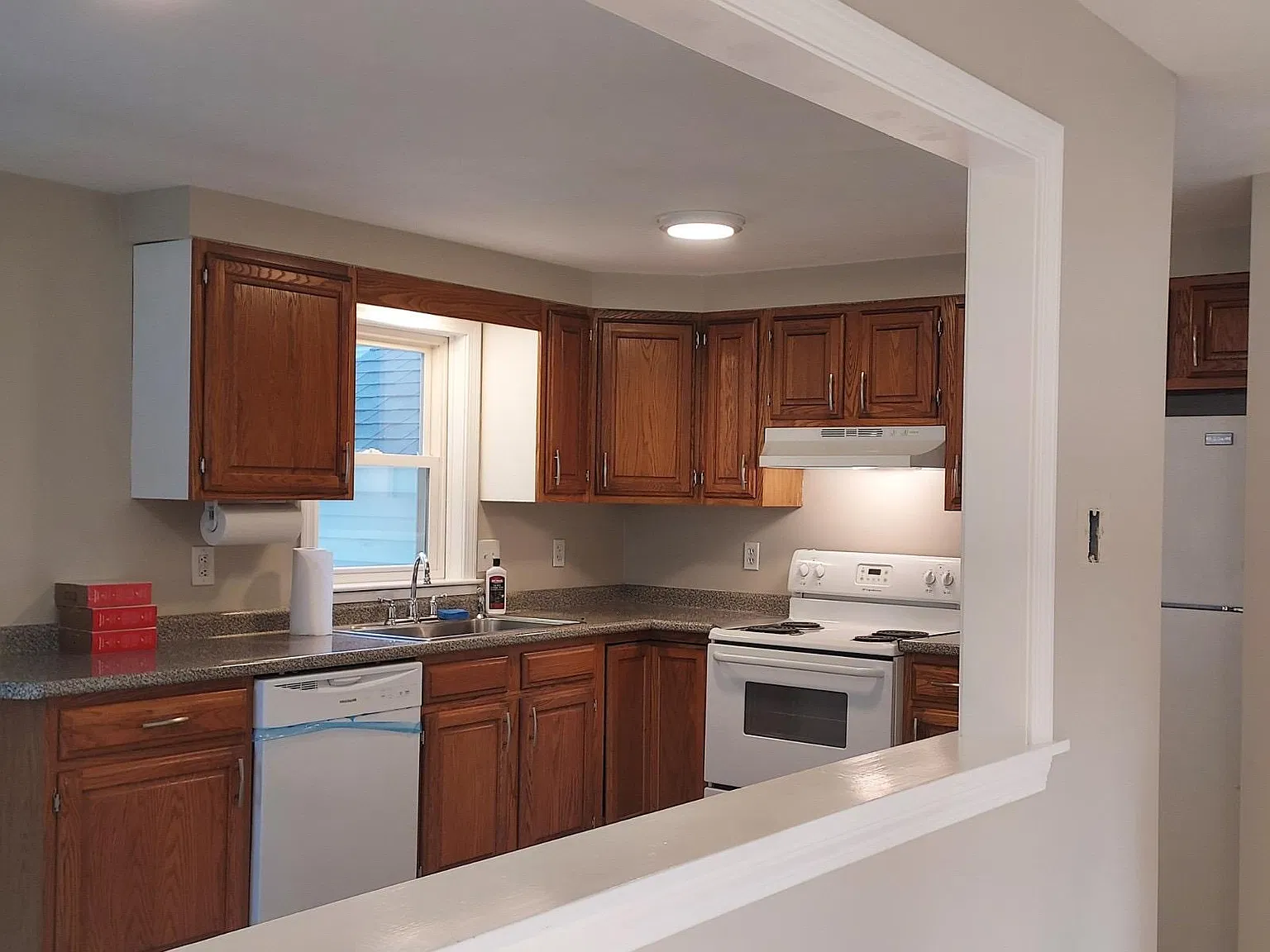 2 bed, 900 sqft, $1,695 — Photo 2