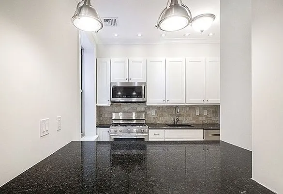 Rented by Manor Management | media 27