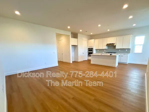 7328 Oakmont Ln, Sparks, NV 89436