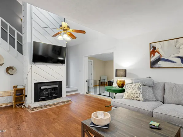 4808 Redmon Ct, Louisville, KY 40291