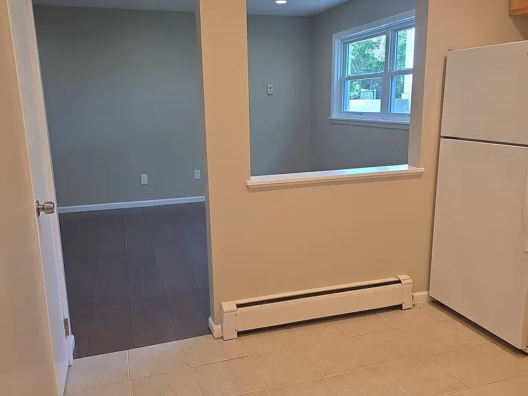 705 E 3rd St #3 — Photo 3