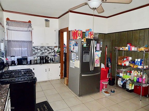 3rd image of 2301 Meyer Ave