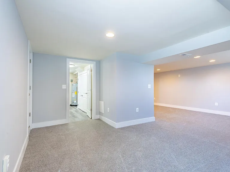 105 Meadow Rd — Photo 11