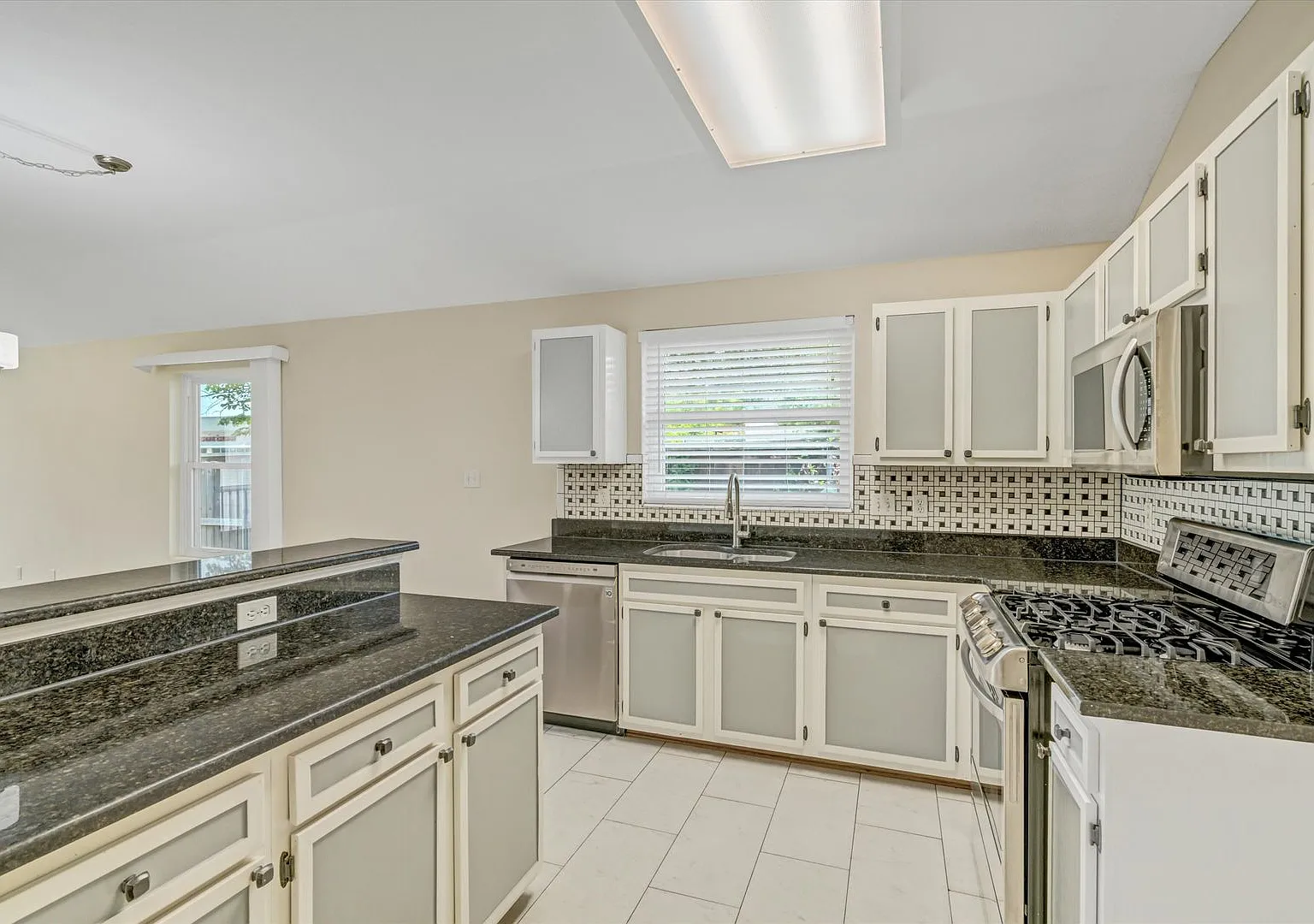 1900 Avante Dr Cedar Park, TX 78613 — Photo 4