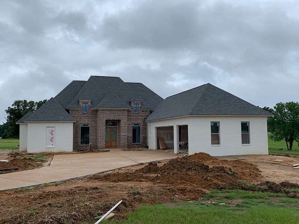 1st image of 30 Breezy Valley Dr