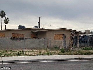 2nd image of 2132 Houston Dr
