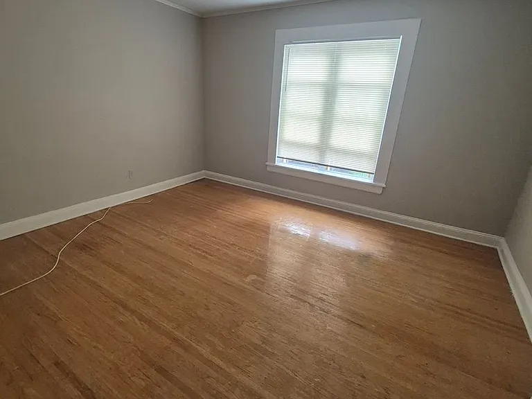 16 Asbury St — Photo 12