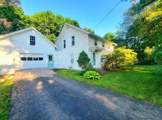 12 Riverview St, Veazie, ME 04401