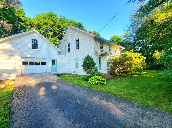 12 Riverview Street, Veazie, ME 04401