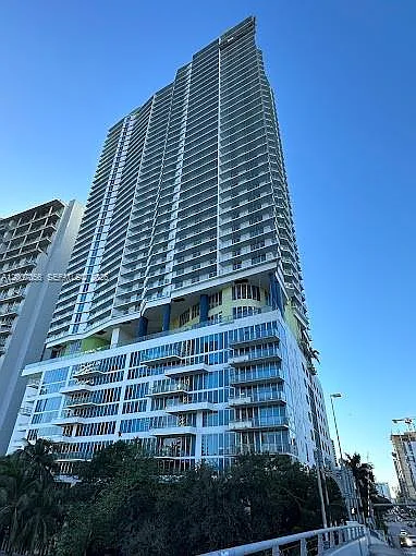 Building Photo - 185 SW 7th St #1710