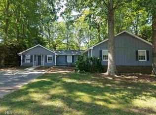 2165 Pinewood Dr, Covington, GA 30016