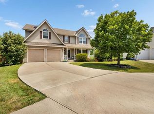 11519 N Summit St, Kansas City, MO 64155
