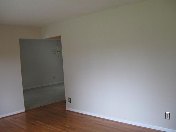 4th image of 1009 Beechwood Dr