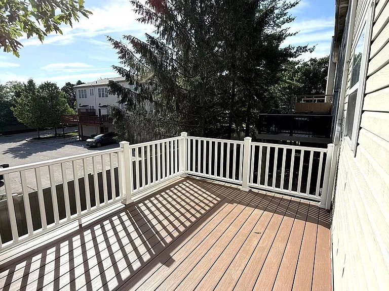 610 Brentwood Ct — Photo 23