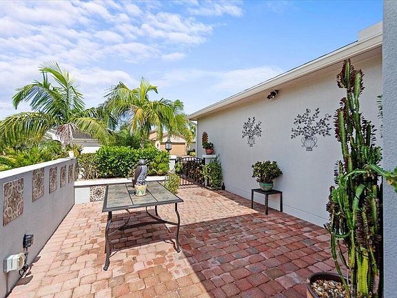 4th image of 12311 SW Silverwood Avenue