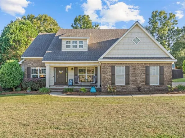 302 Craftsman Dr, Dothan, AL 36303