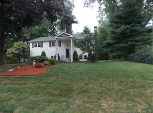 31 Deckert Dr, Plantsville, CT 06479