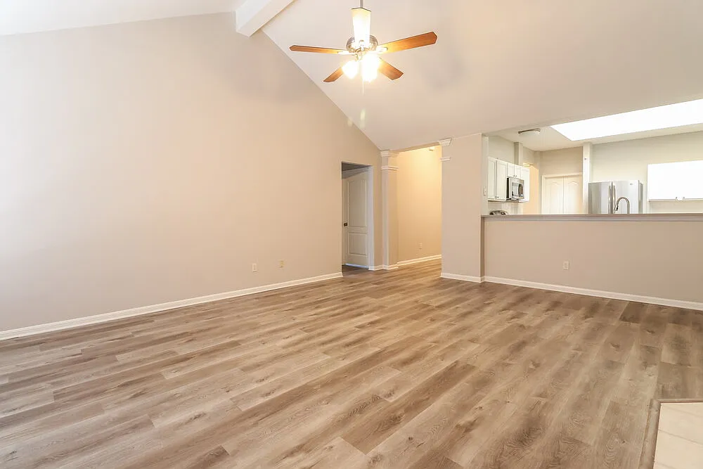 3 bed, 2.0 bath, 2175 sqft, $2,375 — Photo 4