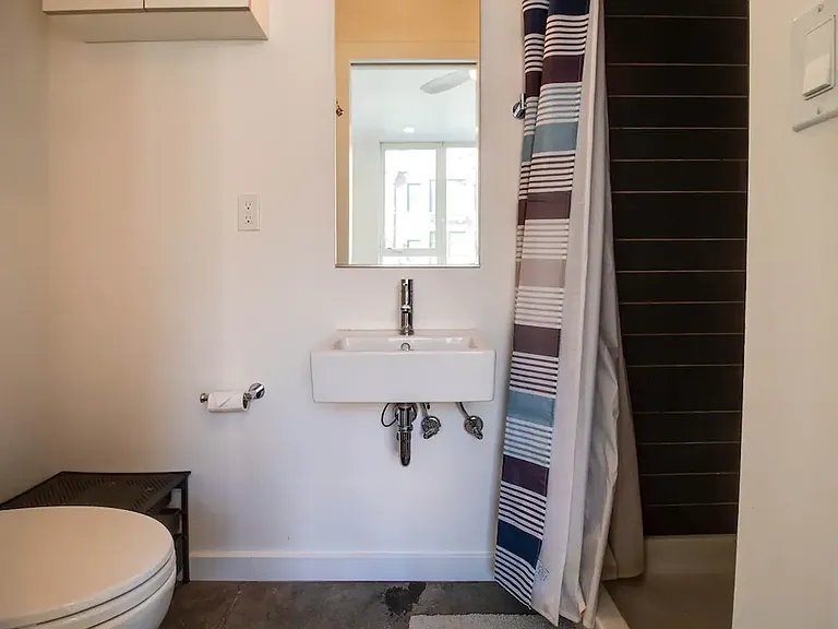 55 SW Wall St #5A — Photo 5